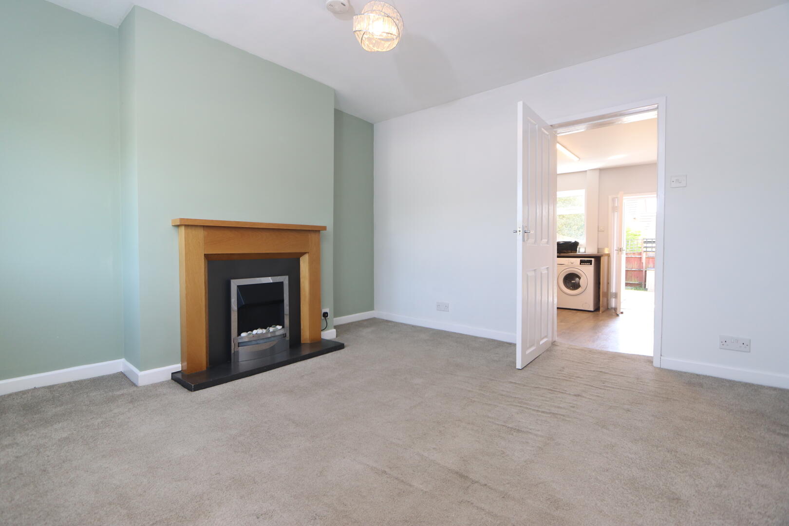 2 bed property in Stourbridge Road, Stourbridge